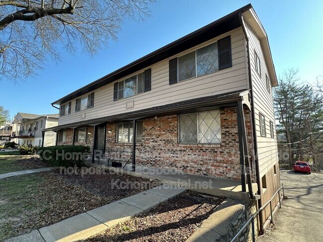 Foto del edificio - 8443 Lowell Ave