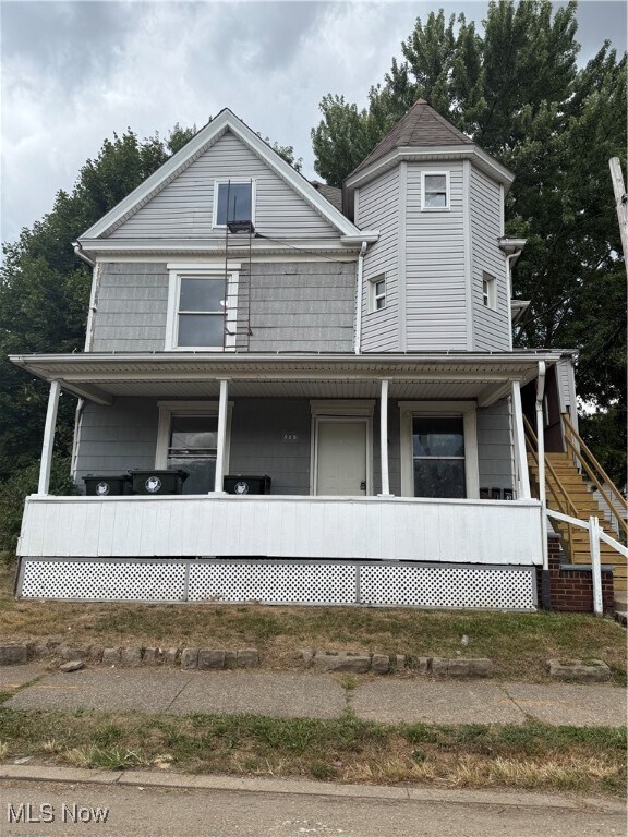 Building Photo - 825 7th St NW