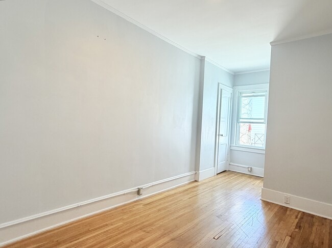 Building Photo - 1469 Ottawa St