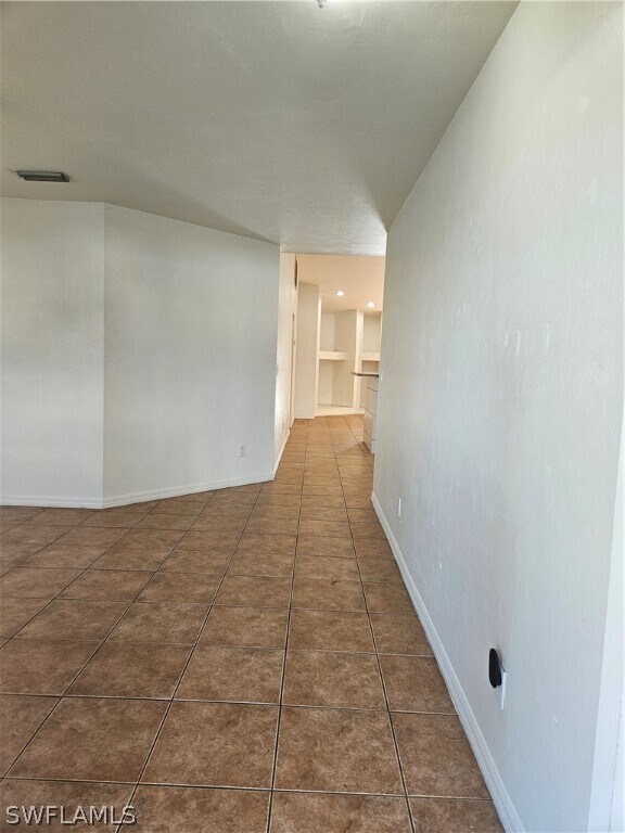 Building Photo - 4526 Santa Barbara Blvd