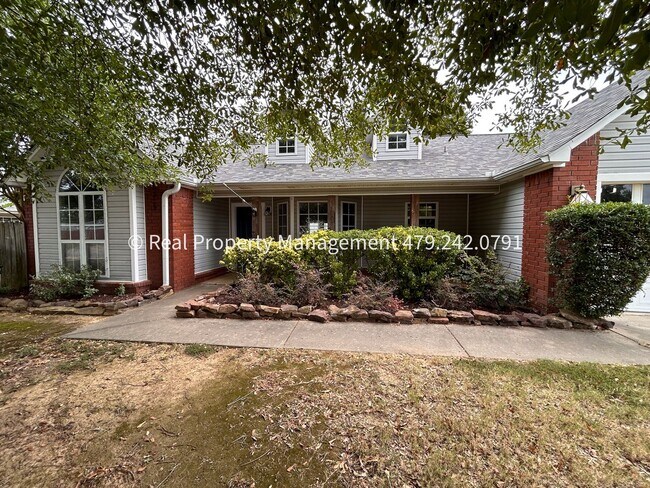 Foto del edificio - COMING IN JANUARY!! Super nice single family home in Greenwood!