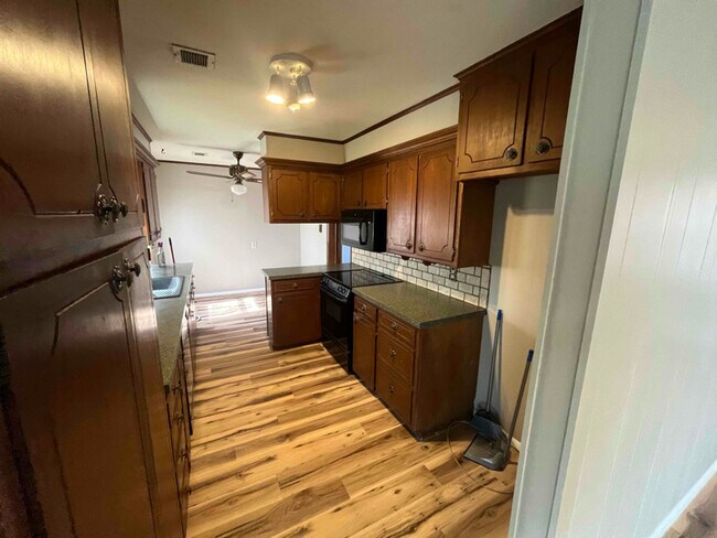 Foto del edificio - 396791 W 1300 Rd