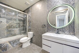 Building Photo - 9351 Royal Way