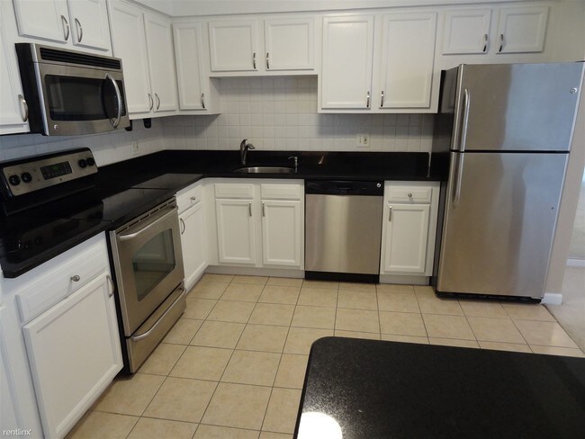 Building Photo - 3 br, 2 bath Condo - 6157 Orchard Lake Rd ...