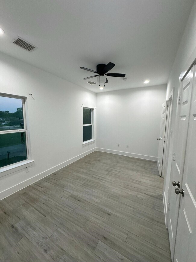 Foto del edificio - 8305 Prairie View Dr