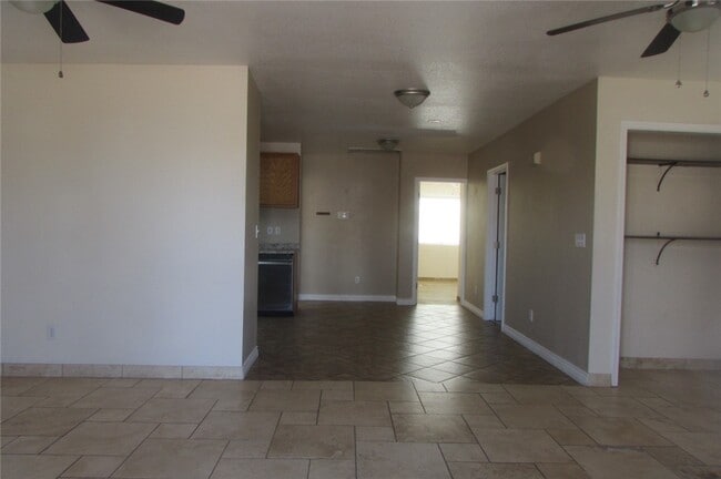 Building Photo - 548 Ramar Rd
