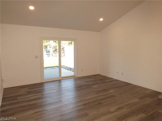 Building Photo - 1711 Blase Nemeth Rd