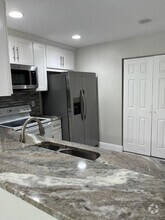 Building Photo - 9826 Kamena Cir