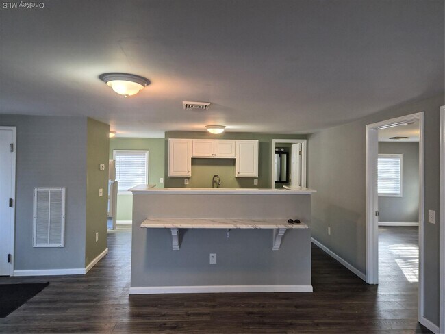 Foto del edificio - 1614 NY-9G