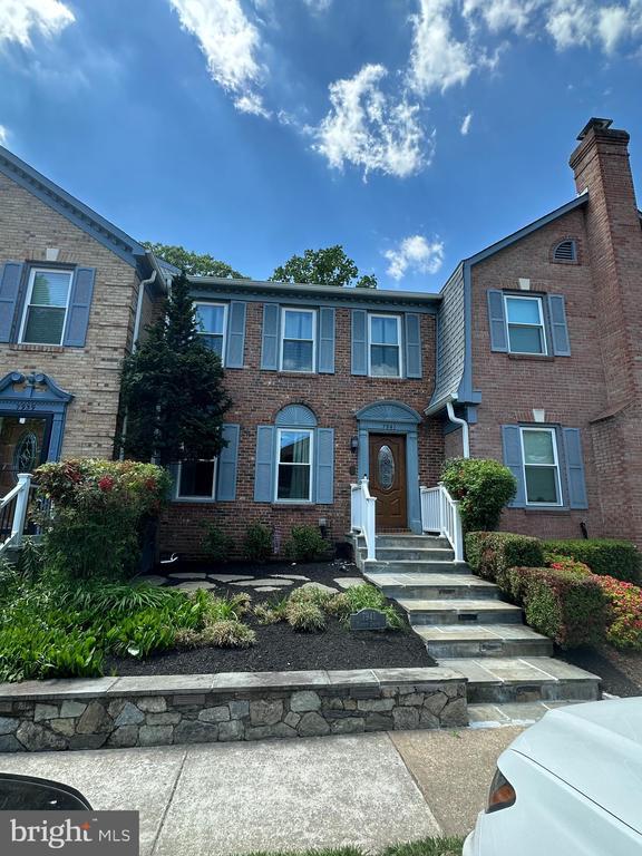 Foto del edificio - 7941 Yancey Dr