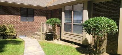 Building Photo - 2809 Seclusion Ct