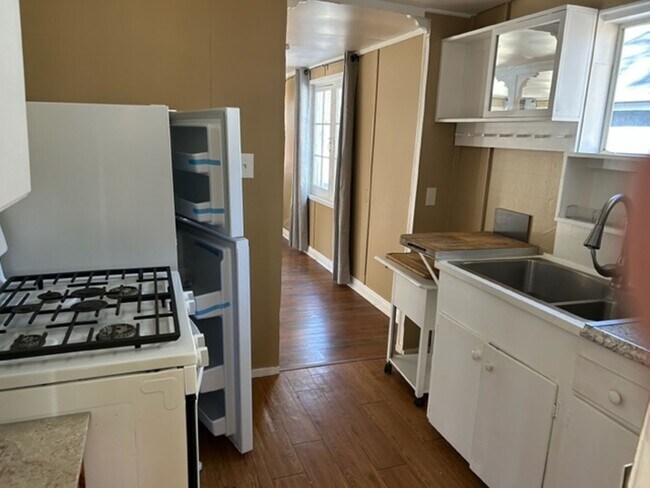 Building Photo - 1 bed 1 bath