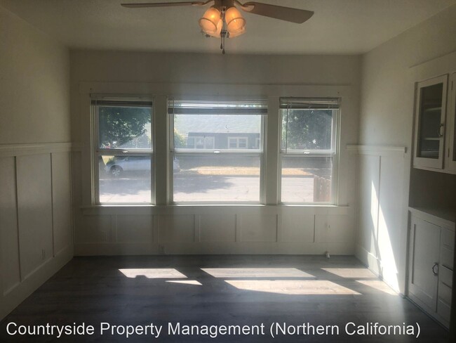 Building Photo - 3 br, 1 bath House - 961 W 19th St
