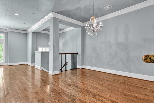 Foto del edificio - 4631 Regent Manor Dr