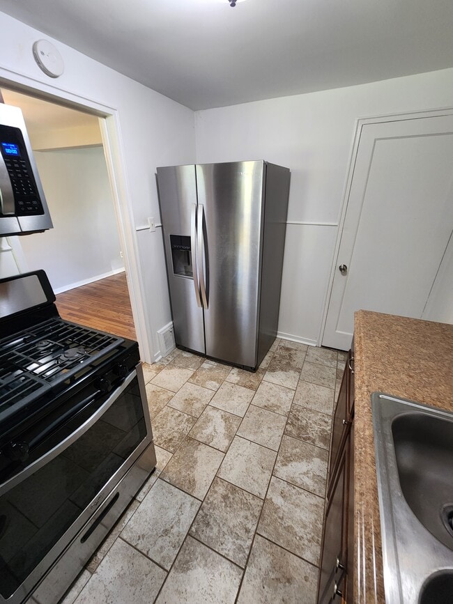 Foto del edificio - 78 Wenzell Pl