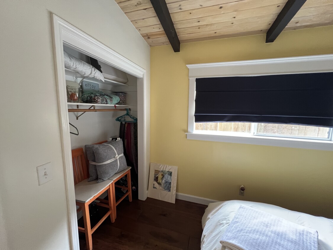 Foto principal - 1859-1813 13th St