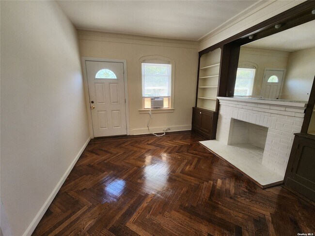 Foto del edificio - 245 W Walnut St