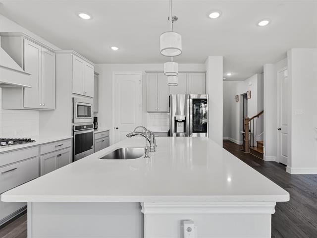 Building Photo - 2656 Stadium View Dr