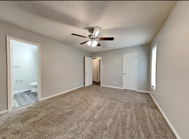Building Photo - 109 Newport Dr