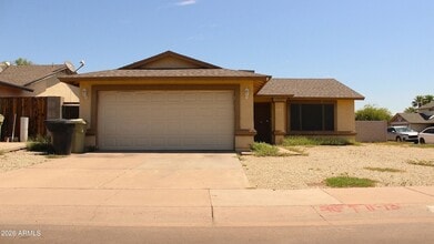 Building Photo - 5425 N 74th Dr