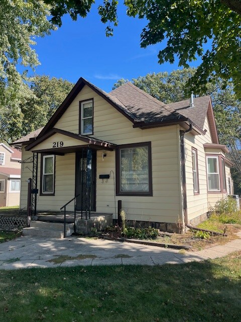 Foto del edificio - 219 S 12th St