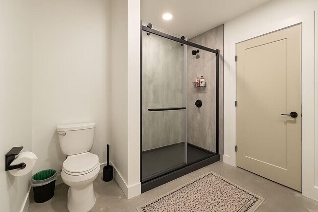 Foto del edificio - 400 S Main St