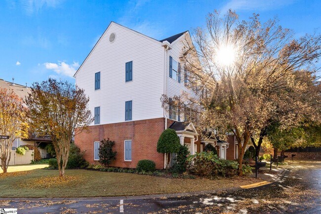 Foto del edificio - 815 Giverny Ct