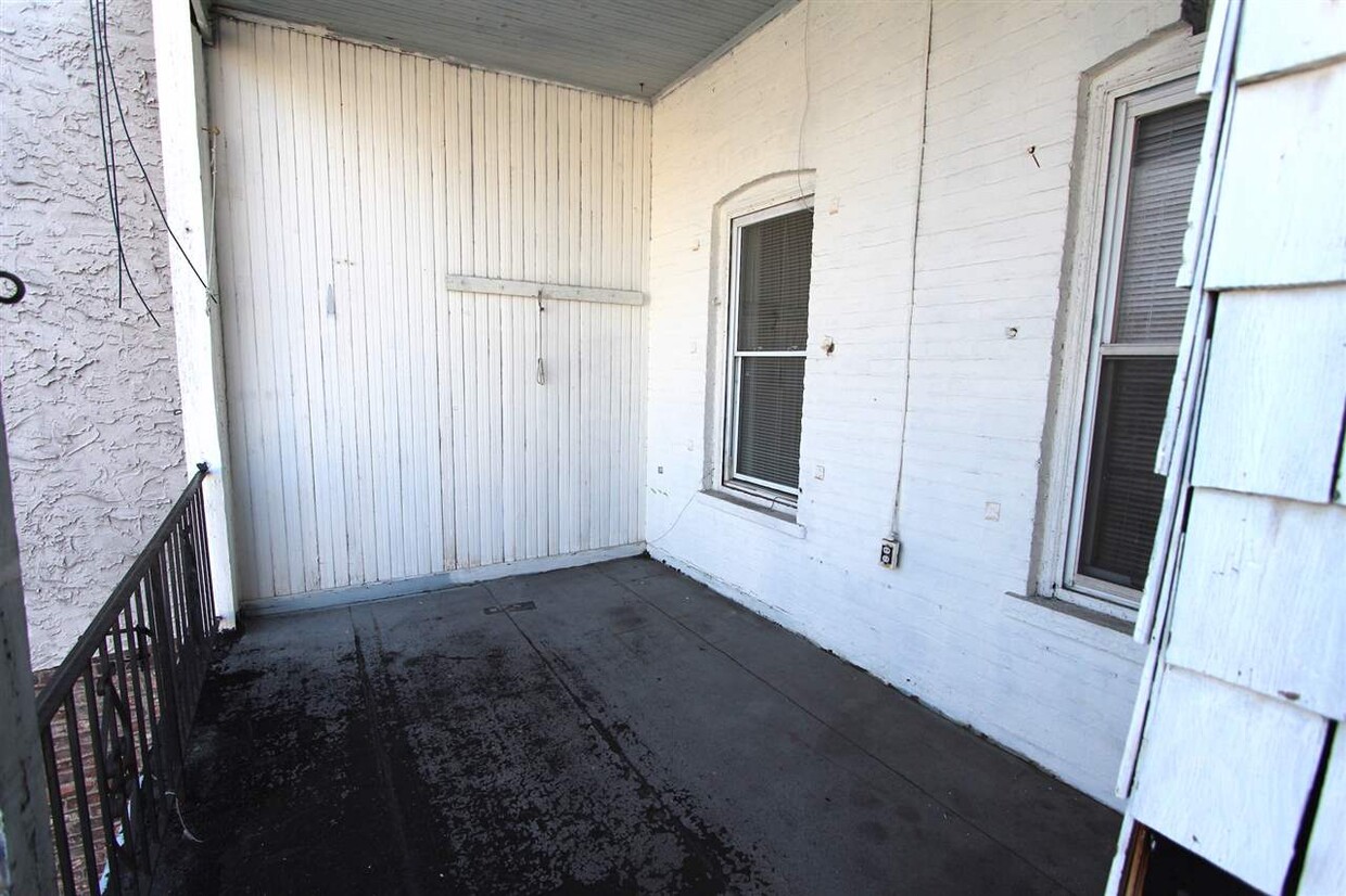 Primary Photo - 870 Broadway