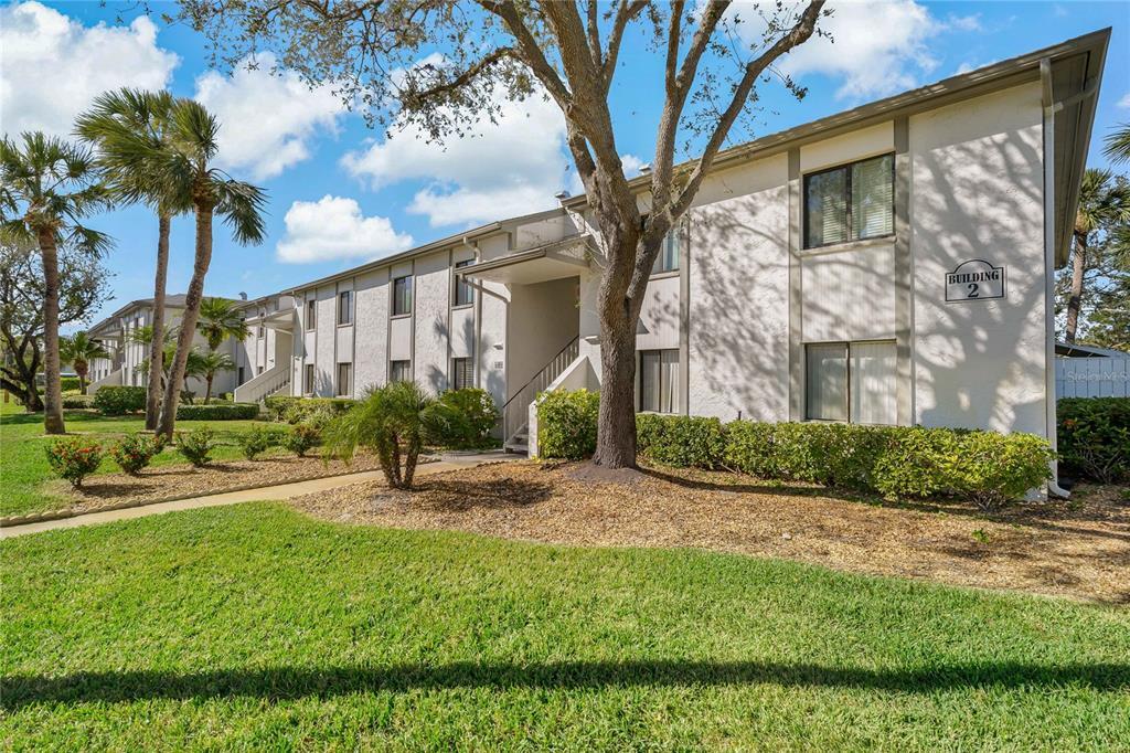 Primary Photo - 122 E Cypress Ct