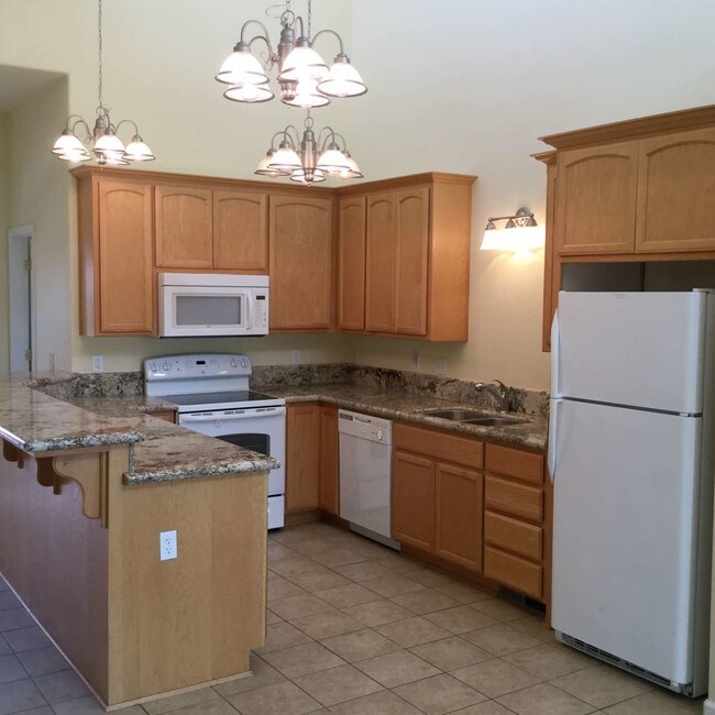 Building Photo - 8412 Vista Verde Cir