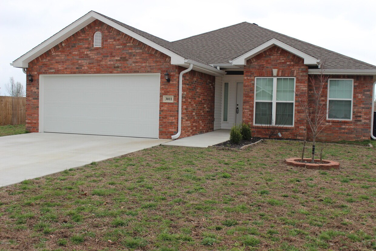 Primary Photo - 3011 Dusty Ln