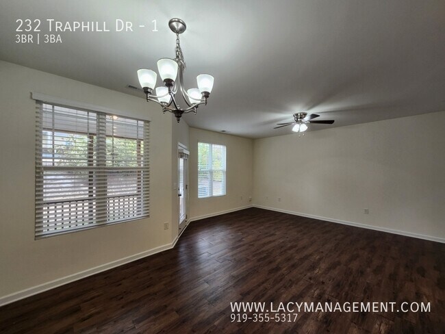 Foto del edificio - 232 Traphill Dr