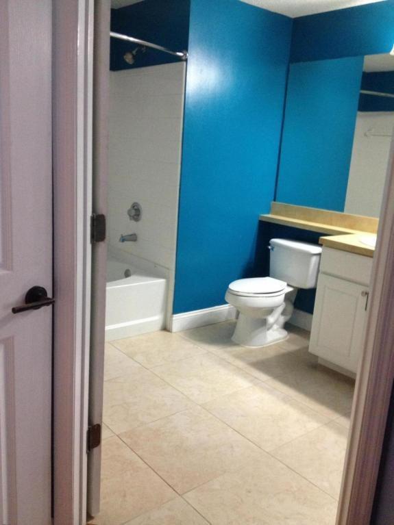 Foto del edificio - 9845 Baywinds Blvd