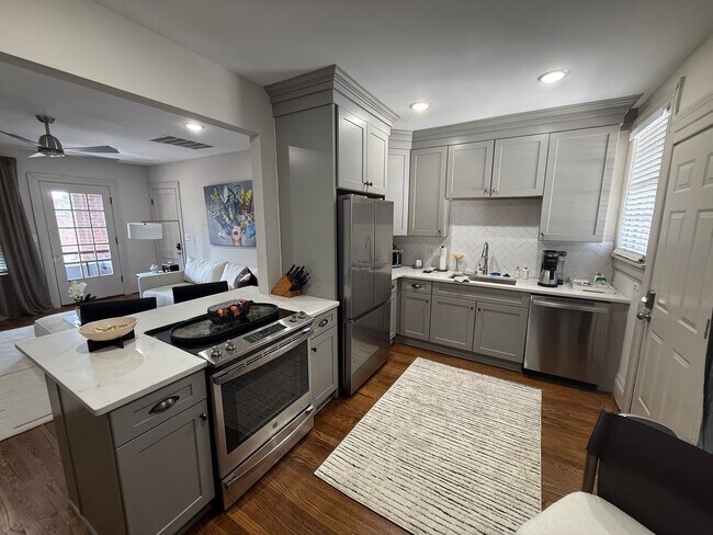 Foto del edificio - Penny Lane - 1BR/1BA