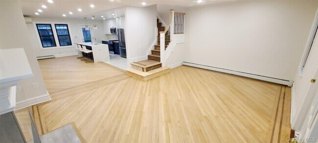 Foto del edificio - 88-37 62nd Dr