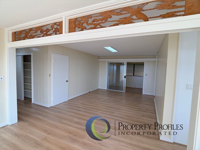 Building Photo - Renovated 3 Bedroom 2 Bath House in Moanalua Gardens - Available Now!