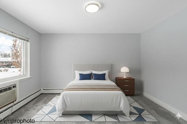 Foto del edificio - 707 Falcon Dr