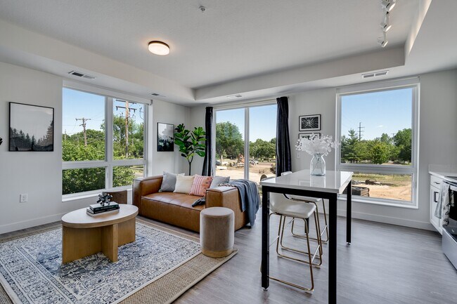 Building Photo - The Shale