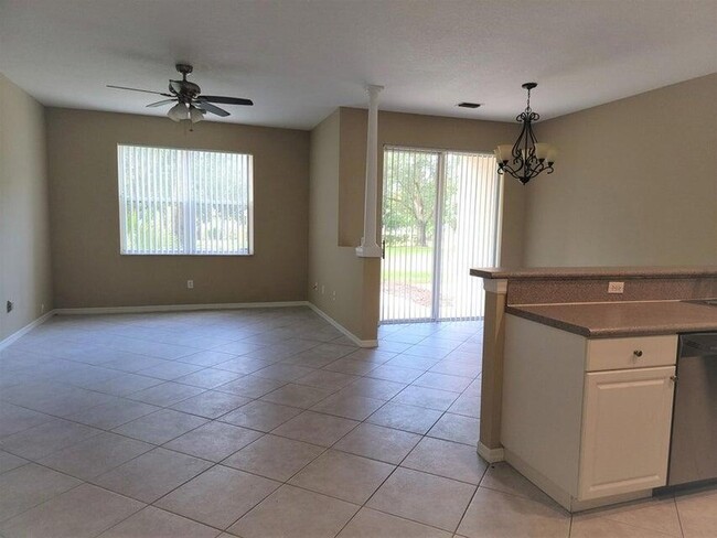 Foto del edificio - 233 River Bluff Ln