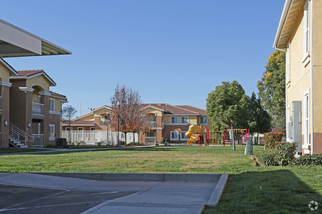 Building Photo - Rosewood Villas