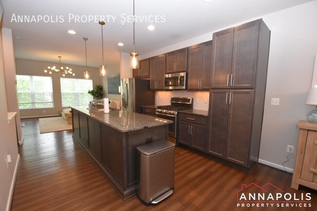 Building Photo - 135 lejeune way
