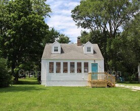 Building Photo - 7326 W Taft St