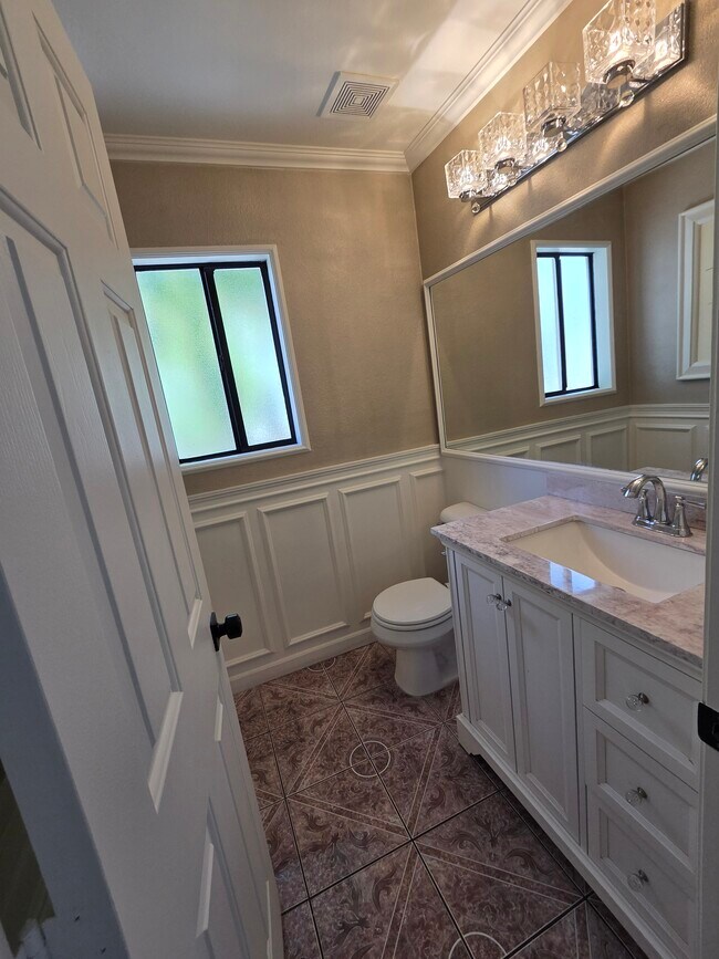 Building Photo - 5650 Ruby Creek Dr