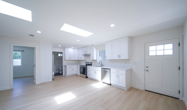 Foto del edificio - 206 W Broadbent Dr