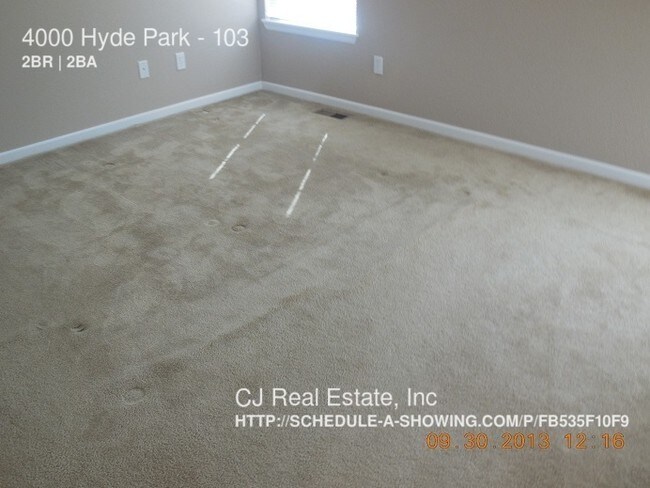 Building Photo - 4000 Hyde Park Ave