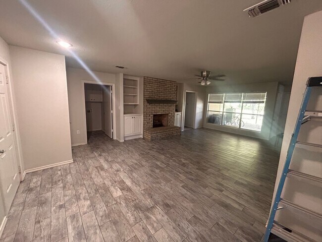 Foto del edificio - COMING SOON 3/2/2