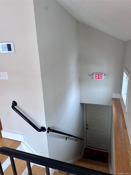 Foto del edificio - 12 Main St