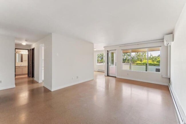 Building Photo - 1 bedroom in Seattle WA 98115