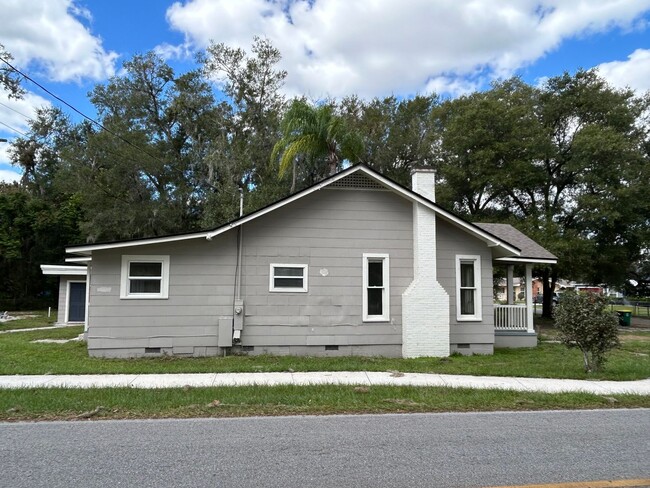 Foto del edificio - 1040 E Carolina Ave