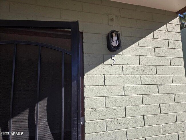 Foto del edificio - 902 E Southern Ave